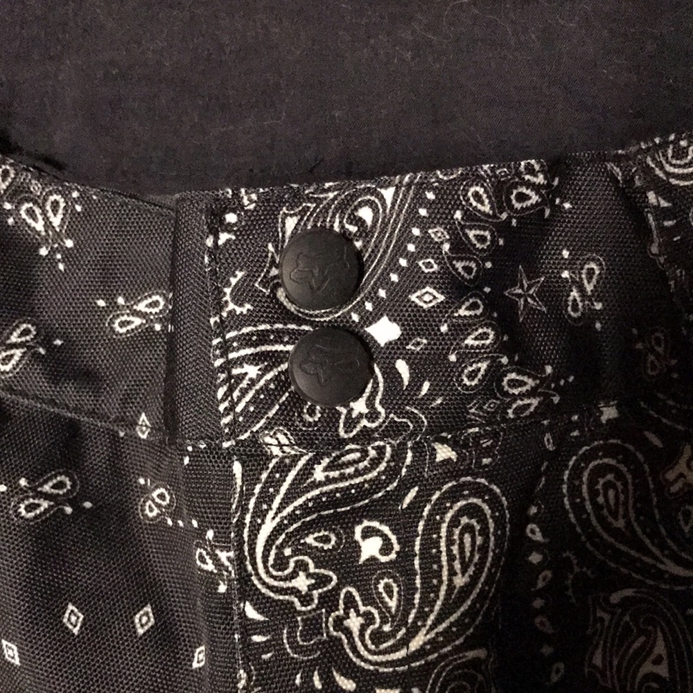 Ladies Fox Racing Shorts - Picture 4 of 9